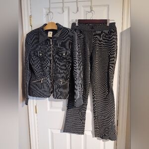 Sz.6 Pants & Sz.8 Blazer Black & White Striped Women's Suit Set